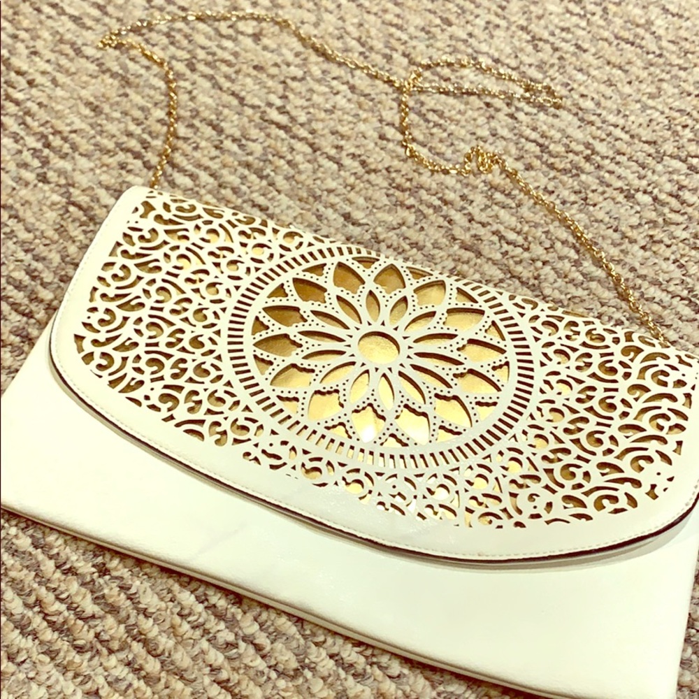 ‼️NWOT‼️ Gold & White Melie Bianco Clutch